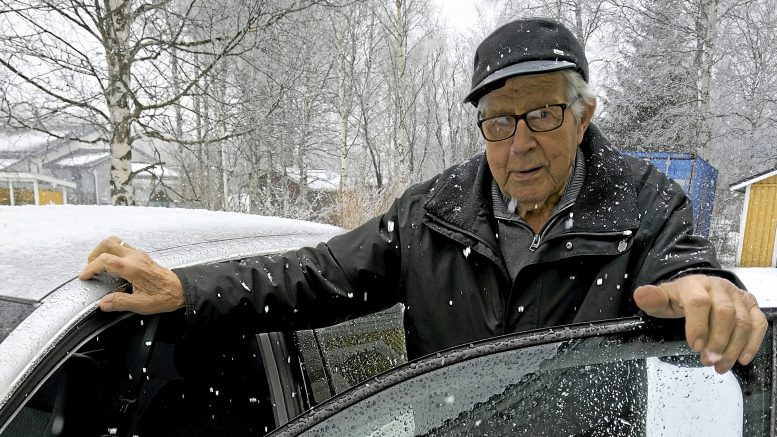 Martti jälleen tutuissa puuhissa, lähdössä taas kerran tien päälle.