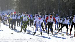 Hikihiihdon lähdössä oli säpinää Pylkönaholla. Pisimmän 22,5 kilometrin kiersivät lopulta nopeimmin Jukka Hinttala (numero 16), Eero Juola (nro 8) ja Mika Tohmola (nro 2), Jouko Lehtola (nro 23) ja Heikki Alamäki (nro 22).