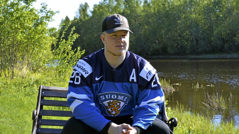 Haukiputaalainen Joel Myllymäki on tuore maailmanmestari, joka voitti finaalissa makeasti Ruotsin.