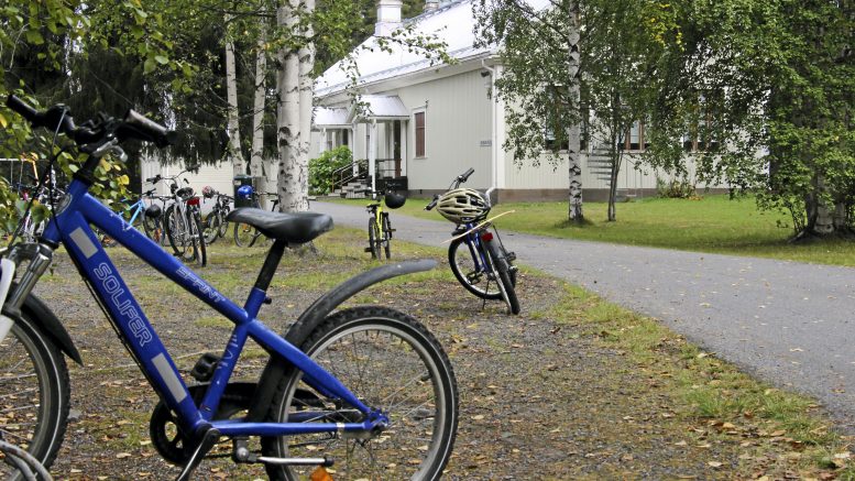 Lakkautuslistalla olevassa Keiskan koulussa on tällä hetkellä 72 oppilasta 1-4 vuosiluokilla. Opettajia on neljä.