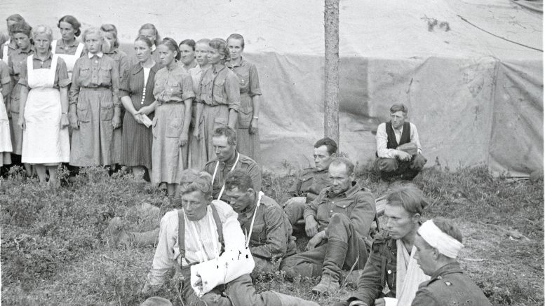 Iltahartaus Juntusrannan sotasairaalassa elokuussa 1941.