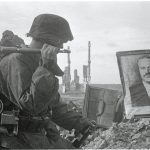 Neuvostoliiton ulkoministerin Vjatšeslav Molotovin kuva oli jäänyt Kiestingin raunioihin elokuussa 1941.