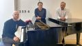 Muusikot Elias Niemelä (vas.), Reijo Alatalo ja Raimo Paaso esiintyvät konserttituokioissa yhteisvastuun hyväksi. Kuva: Hannu Niemelä