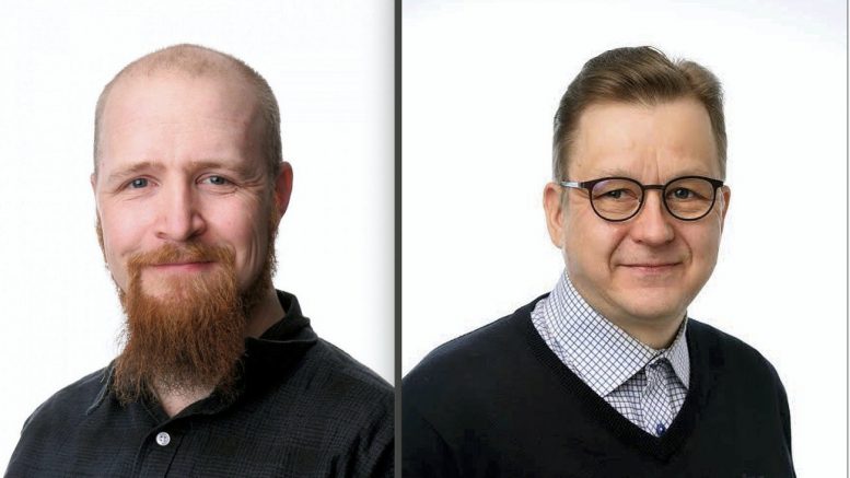 Kunnanvaltuuston varajäsenenä nykyisellä valtuustokaudella toimiva Petri Hyvönen (vasemmalla) on 36-vuotias metsäkoneenkuljettaja Kuivaniemeltä. Kunnanvaltuuston ensikertalainen keskustan Hannu Kaisto on 51-vuotias aluepäällikkö Jakkukylästä.