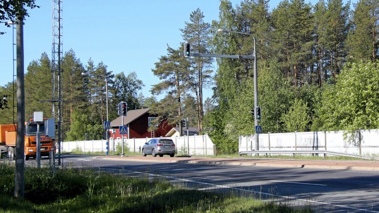 Oulun kuntavaaliehdokkaat kaavoittaisivat asuinrakentamisen mahdollisuuksia Jäälin kaltaisille alueille. Enemmistö haluaisi lisäksi kaupungin panostavan Kuusamontien kehittämiseen. Arkistokuva: Teea Tunturi