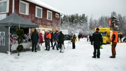 Yli-Iin Joulumarkkinoita vietettiin lauantaina. Myllyllä avoinna oli myös joulukahvila, jossa markkinaväki saattoi lämmitellä kahvikupposen äärellä.