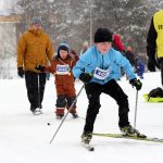 Lasten Haukipudashiihdossa oli ennätysmäärä osanottajia. Kaikki hiihtäjät palkittiin ja muistoksi jokainen sai vuoden 2022 numerolapun.