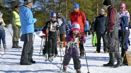 Ylikiimingin hiihtocup alkaa viikonloppuna. Cup on ollut suosittu ja kerännyt paljon hiihtäjiä laduille. (Arkistokuva: Pirjo Holappa)