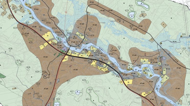 Kyläalueita laajennettiin asukkaiden toiveiden mukaisesti uudessa luonnoksessa. Kyläalueet näkyvät kaavakuvassa ruskeina. (Kuva: Oulun kaupunki)