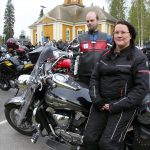 Antti Vähäkuopus ja Anne Orreveteläinen olivat motoristikirkossa ensimmäistä kertaa.