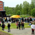 Nättepop-piknik sai paikalliset liikkeelle sankoin joukoin sateisesta säästä huolimatta.