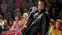 Austin Butler hurmaa Elvis Presleynä niin yleisön tytöt kuin katsojankin.