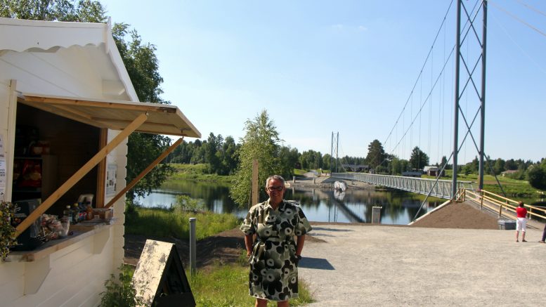 Kunnanjohtaja Marjukka Mannisen mukaan Ii on kylien kunta, jossa tehdään yhteistyötä ja ollaan aktiivisia. Siltakahvila ilmentää tätä oivallisesti.