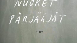 Liisa Huhdan kirjoittama Uupuneet nuoret pärjääjät (Bazar-kustannus) pohtii syytä lukiolaisten uupumiseen.