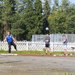 Kuularingissä dominoi yleisen sarjan kiiminkiläinen Antti-Pekka Rönkkö, joka muutama viikko sitten ylsi Kalevan Kisoissa viidennelle sijalle kuulantyönnössä.