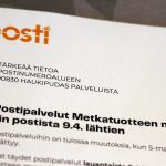 MAALISKUU. Muutokset postipalveluissa puhuttivat - kuten vielä edelleenkin. Haukiputaalla loppui S-marketin yhteydestä täyden palvelun posti, lähimmmät sellaiset löytyvät Iistä ja Oulun kaupungin puolelta. Noutopiste saatiin kuitenkin avattua heinäkuussa. Pakettiautomaatteja on lisäksi useissa kaupoissa.