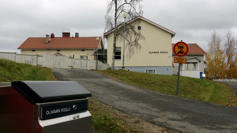 Marraskuu. Olhavan koulu nousi jälleen puheenaiheeksi, kun hallinto-oikeus kumosi kunnanvaltuuston vuotta aiemmin tekemän koulun lakkauttamispäätöksen. Koulun kohtalo on tulossa uudelleen käsittelyyn alkuvuodesta. (Kuva: Tuija Järvelä-Uusitalo)
