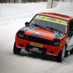 Klassinen Toyota Starlet on suosittu kaksivetoinen ralliauto. Ratissa Tommi Lämsä.