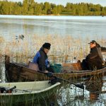 Lassi Kanniainen (vas.) ja Jarkko Holmi uistelivat Vuotonjärvellä toiseksi 21,190 kilon saaliillaan. Ylikiiminki-cupissa he olivat neljänsiä 32,560 kilon saaliillaan.