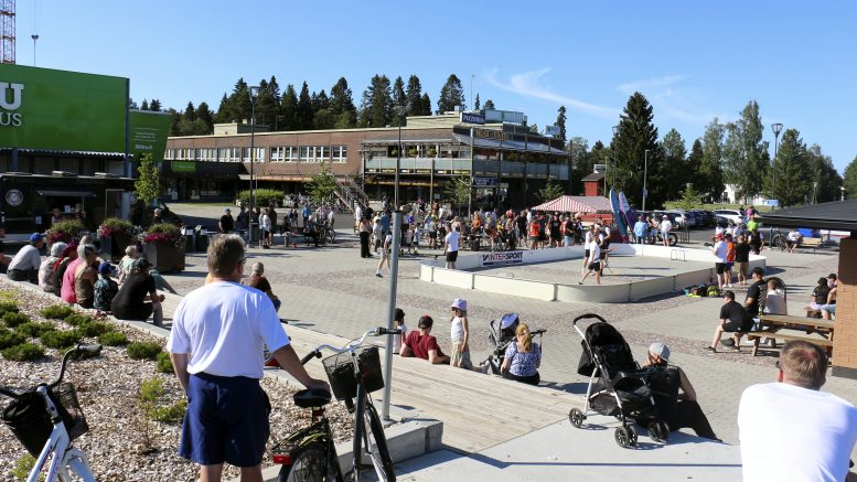 Haukiputaan uuden torin tapahtumat ovat kiinnostaneet yleisöä ja tapahtumia on tarkoitus ideoita tulevana sunnuntaina Haukiputaan asukastuvalla kello 18.