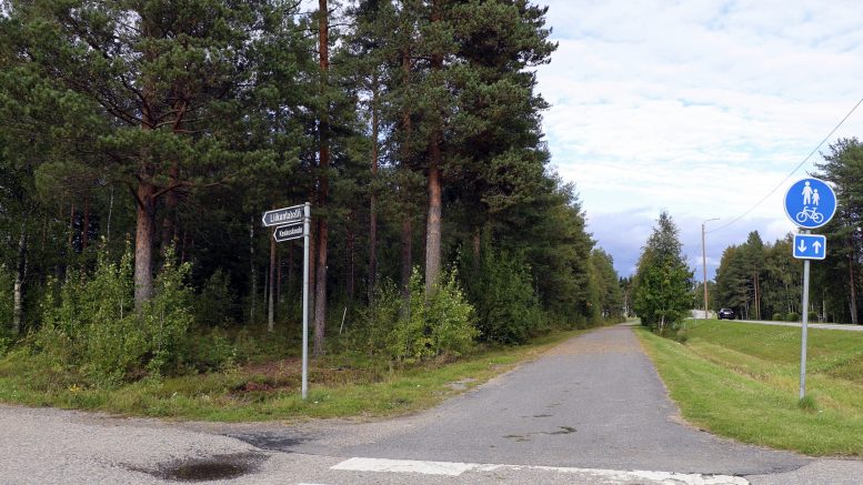 Hankkeen toteutuessa Yli-Iin monitoimitalo rakennetaan koulun läheisyyteen Vorellin viereiselle tontille. (Kuva: Teea Tunturi)