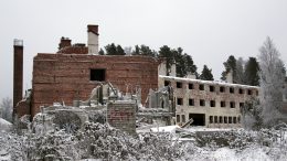 Pohjola-opisto toimi Saarikankaantien varressa Asemakylässä vuosina 1956–2002. Kuva: Auli