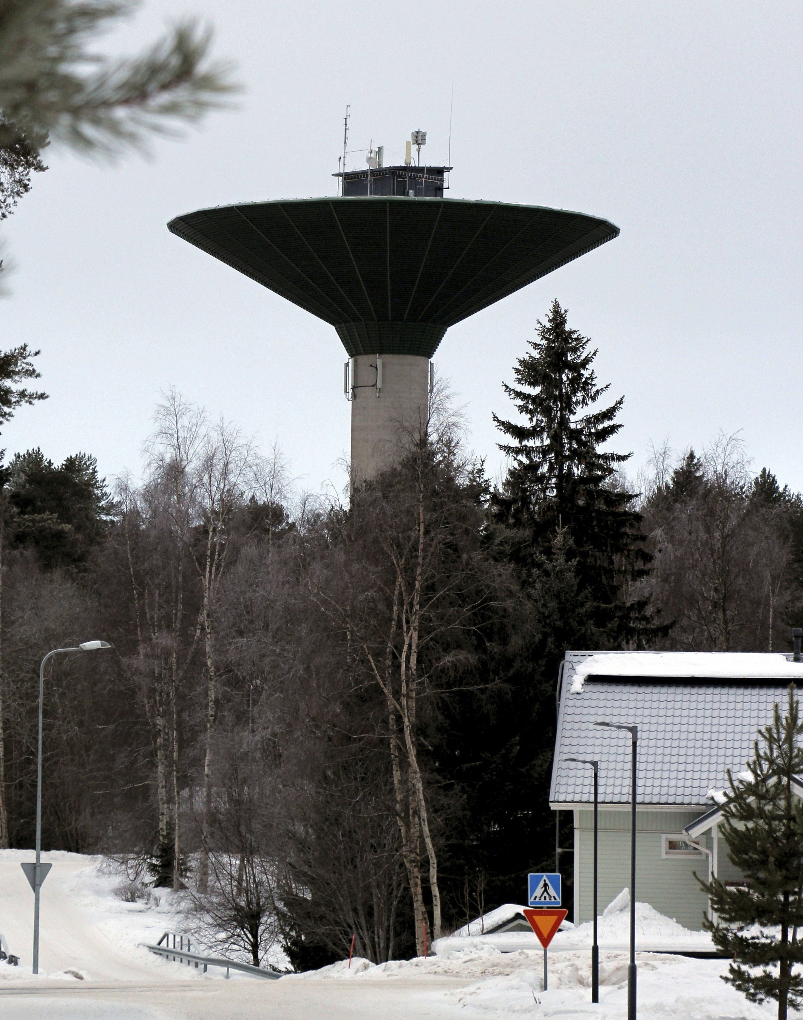 Haukiputaan kuten kaikkien yhteensä Oulun 20:n asuinalueen palvelutietoja on keskitetty omille sivuille kaupungin verkkosivustolla. Kuva: Auli