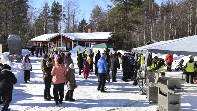 Kiimingin–Jäälin vesienhoitoyhdistys haluaa ostotarjouksellaan varmistaa, että Jäälinmajan kiinteistö tulee paikallisen, yleishyödyllistä toimintaa harjoittavan toimijan omistukseen ja hallintaan ja on jatkossa asukkaiden käytettävissä. (Kuva: Teea Tunturi)