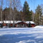 Jäälinmajan tulevaisuus kiinnostaa kovasti jääliläisiä, sillä alue on asukkaille merkittävä esimerkiksi yhteisten tapahtumien tai juhlien järjestämispaikka. Jäälinmajan ranta on kaupungin virallinen uimaranta. Löytyykö Jäälinmajalle ostaja? (Kuva: Teea Tunturi)