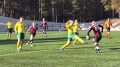 HauPa/2 kohtasi Suomen Cupissa FC Hertan Joensuusta Virpiniemessä pelatussa ottelussa. Pallotaituruutta esittelee HauPan Ella Keränen.