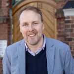 Matti Muhos korostaa, että nuorten yrittäjien tukeminen on avainasemassa innovatiivisten ja kestävien ratkaisujen kehittämisessä, jotka voivat mullistaa tulevaisuuden liiketoimintamallit. Kuva: Minna Kilpeläinen