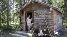Korona-aikana käsityöt veivät Katri Raumanin mennessään ja syntyi Aittashop Ketunkolo. Kuvat: Iida Koskela