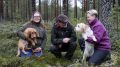 Emmi Pelttari, Rolle, Kari Hyytiäinen, Miia Mäkijouppila ja Vilja nauttivat kaikki viikonlopun ajokoetapahtumasta. Kuva: Anu Kauppila.