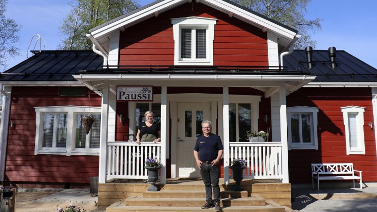Olhavan Paussi on uusi ravintola, kahvila ja majoituspaikka, josta Minna ja Ilkka Pakonen ovat saaneet paljon positiivista palautetta. Kuvat: Tuija Järvelä-Uusitalo