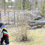 Risto Sankala nauttii nykyään oman kotipihan laittamisesta. Kesän mittaan se tarjoaakin monenlaista tekemistä.