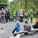 Myllysaaren laavulla järjestetty tapahtuma kiinnosti paikallisia kalastajia, asukkaita ja yhdistyksiä. Kuvat: Anu Kauppila.