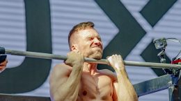 Vili Suorsa teki MM-ennätyksen 102,5 kg sarjassaan. Kuva: Teemu Lehtinen