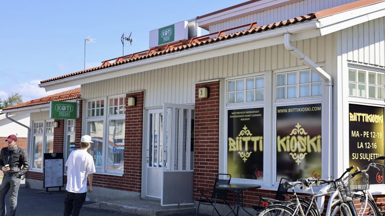 Biittikioskin uusi liiketila löytyi läheltä edellistä tilaa. Kuvat: Aada Alapuranen