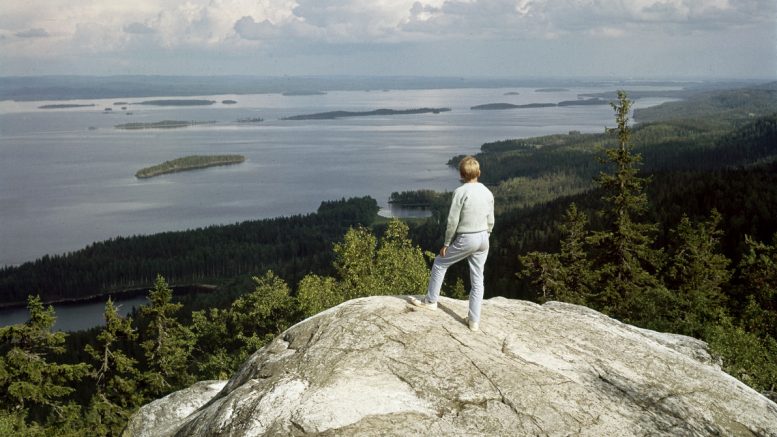 Koli perustettiin virallisesti Metsähallituksen hallinnoimaksi ja hoitamaksi kansallispuistoksi vuonna 1991. Näkymä Ukko-Kolita. Kuva: Volker von Bonin/Museovirasto