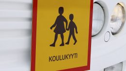 Karahkassa vanhempia huolettaa koulutien turvallisuus etenkin talviaikaan. Kuva: Liikenneturva
