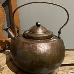 Haukiputaan ensimmäinen pitopannu on peräisin 1800-luvulta. Alunperin pannulla keiteltiin kahvia vanhalla Wahtolan tilalla.
