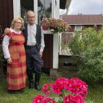 Tuula Kangas ja Tapio Metsikkö odottelemassa kävijöitä.