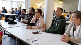 Tuleva uusi asuntoalue herätti kiinnostusta ja viritti keskustelua. Kuvat: Auli Haapala