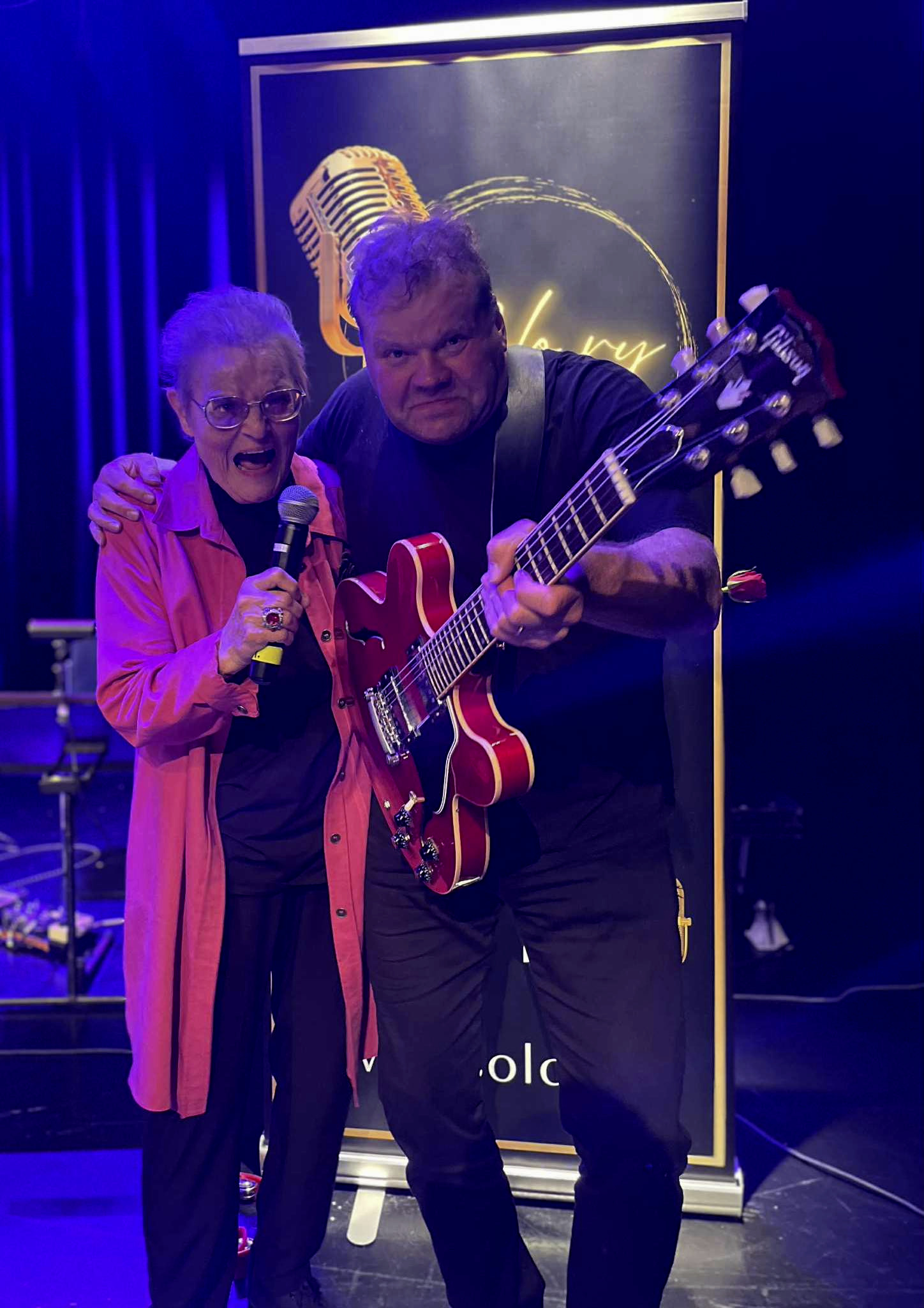 Vain katto oli rajana, kun Arja Havakka pisteli rokkia Pertti Utriaisen huikean kitarasoolon ja Basebeat-orkesterin säestyksellä.