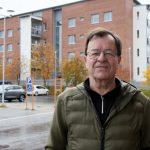 Pekka Kaisto vaihtaa talvirenkaat, kun mustaa jäätä alkaa tulla ja yöt menevät pakkasen puolelle. Hän vaihtaa renkaansa itse ja käyttää nastarenkaita. – Näissä olosuhteissa nastarenkaat ovat paremmat kuin kitkarenkaat, Kaisto kommentoi.