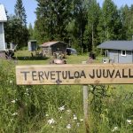 Ella ja Jalmari Väänäsen sukua kokoontui Kiimingin Juuvalle.