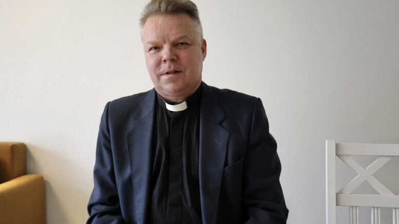 Matti Kinnunen suunnittelee käyttävänsä aikaa laulujen sanoittamiseen ja säveltämiseen sekä satujen kirjoittamiseen.