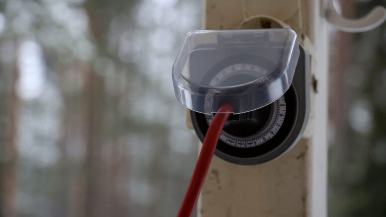 Paineet sähkön hinnannousuun pienevät, kun ajoittaa sähkönkäyttöä niille tunneille, jolloin sähköä on runsaasti tarjolla ja sen hinta on edullisempi. Kuva: Tuija Järvelä-Uusitalo