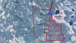 Datakeskuksen mahdollistava osayleiskaava laaditaan punaisella rajatulle alueelle. Datakeskuksen asemakaava laaditaan punaisella tummennetulle alueelle: Kartta: Iin kunta