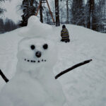 Talvileikkejä välitunnilla.